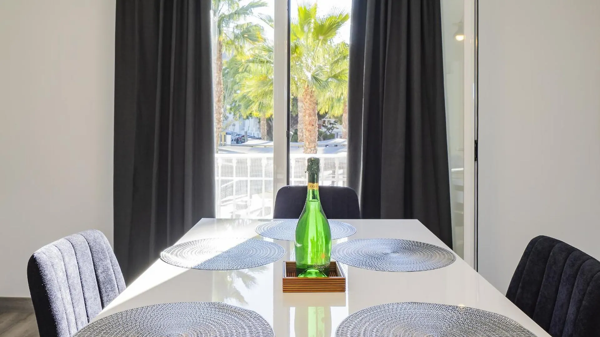 Cubo'S Luna Town Center Apartment Alhaurin el Grande
